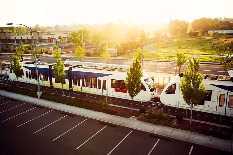 Light Rail Commuting Portland Oregon cm