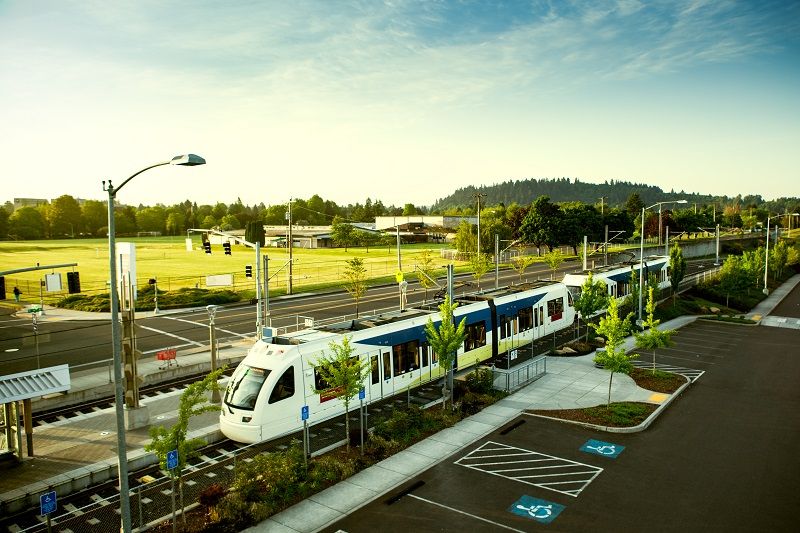 Light Rail Commuting Portland Oregon cm